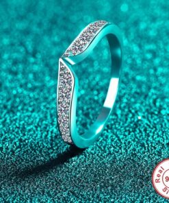 Anello Armonia Incastonata con pavé di Moissanite su curva sagomata